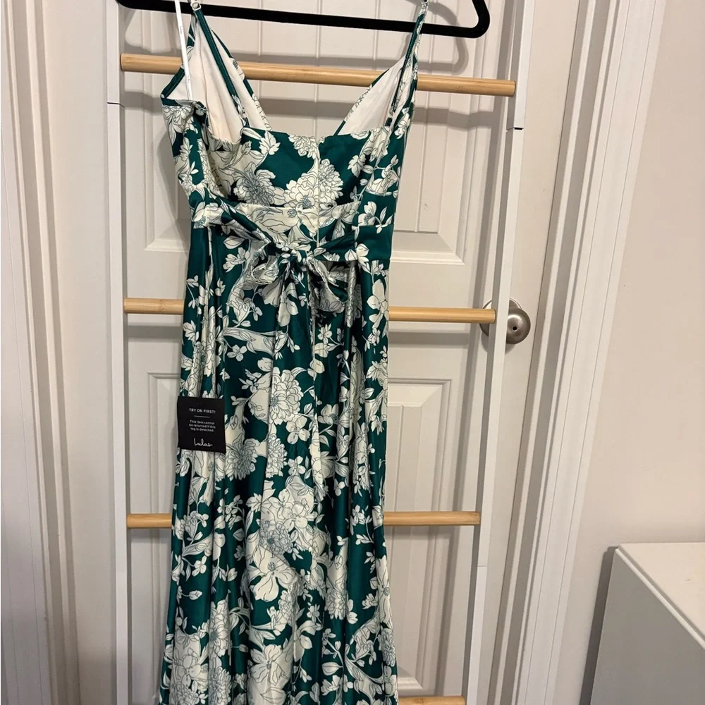 Lulu's Green and White Floral Maxi Dreas - Picture 4 of 4